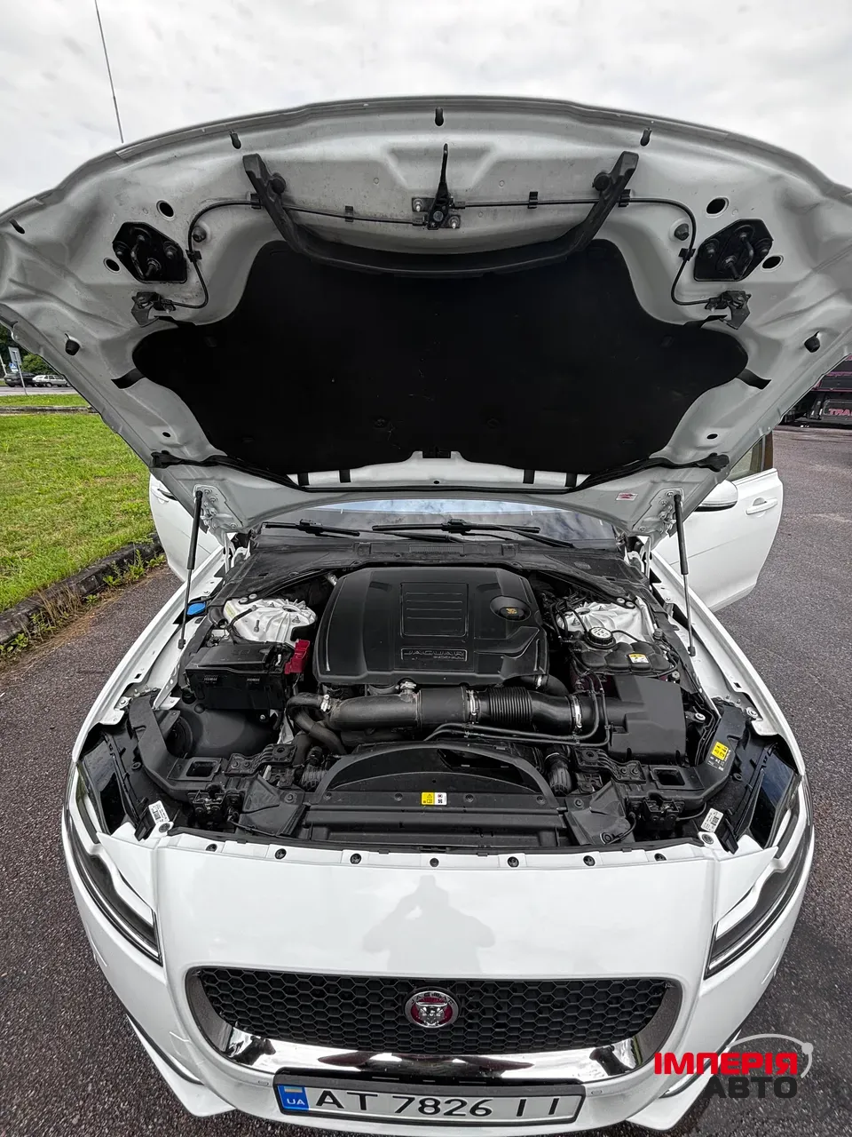 Jaguar XF - фото 8