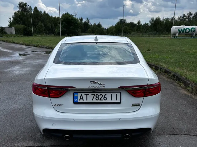 Jaguar XF - фото 2