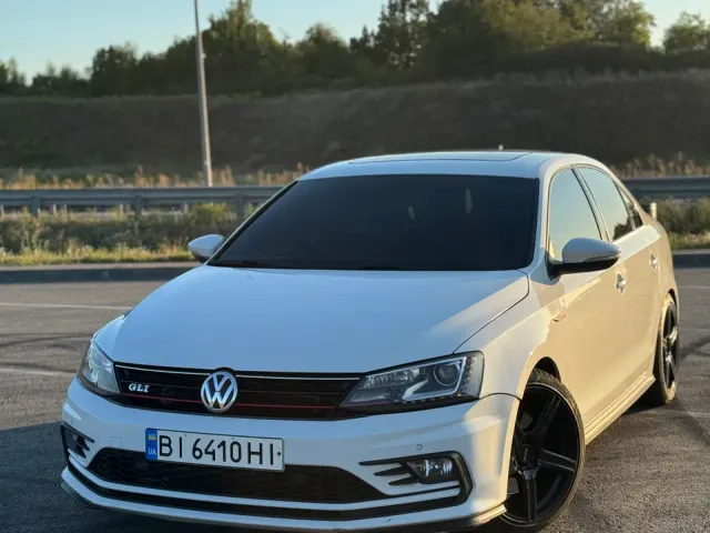 Volkswagen Jetta - фото 1