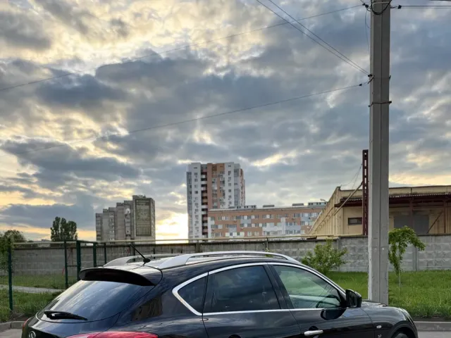 Infiniti QX50 - фото 3