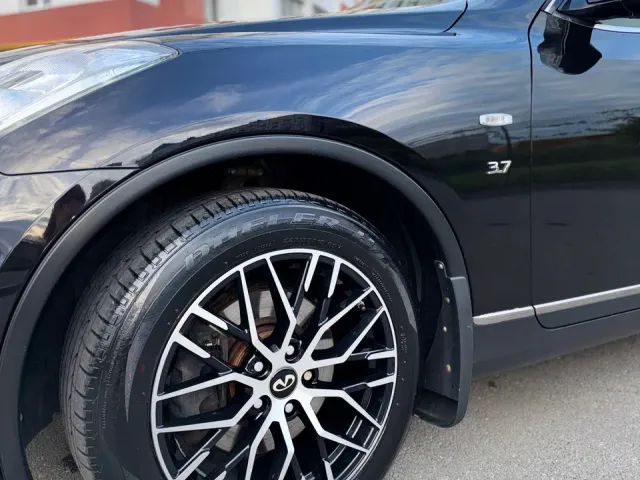 Infiniti QX50 - фото 4