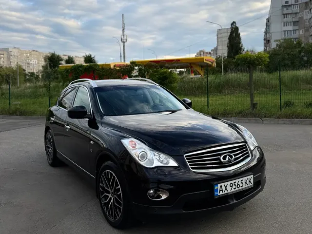 Infiniti QX50 - фото 1