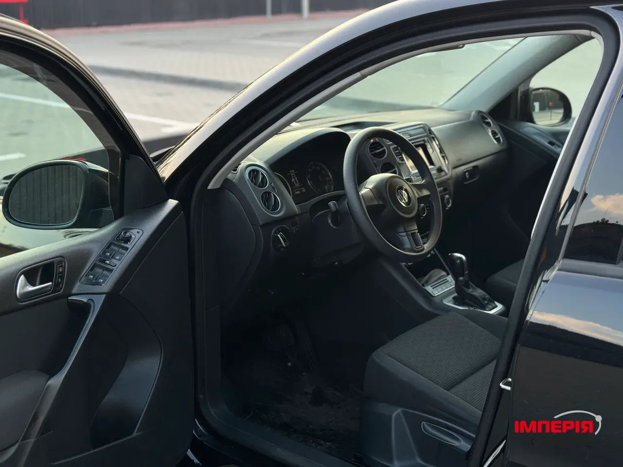 Volkswagen Tiguan - фото 8