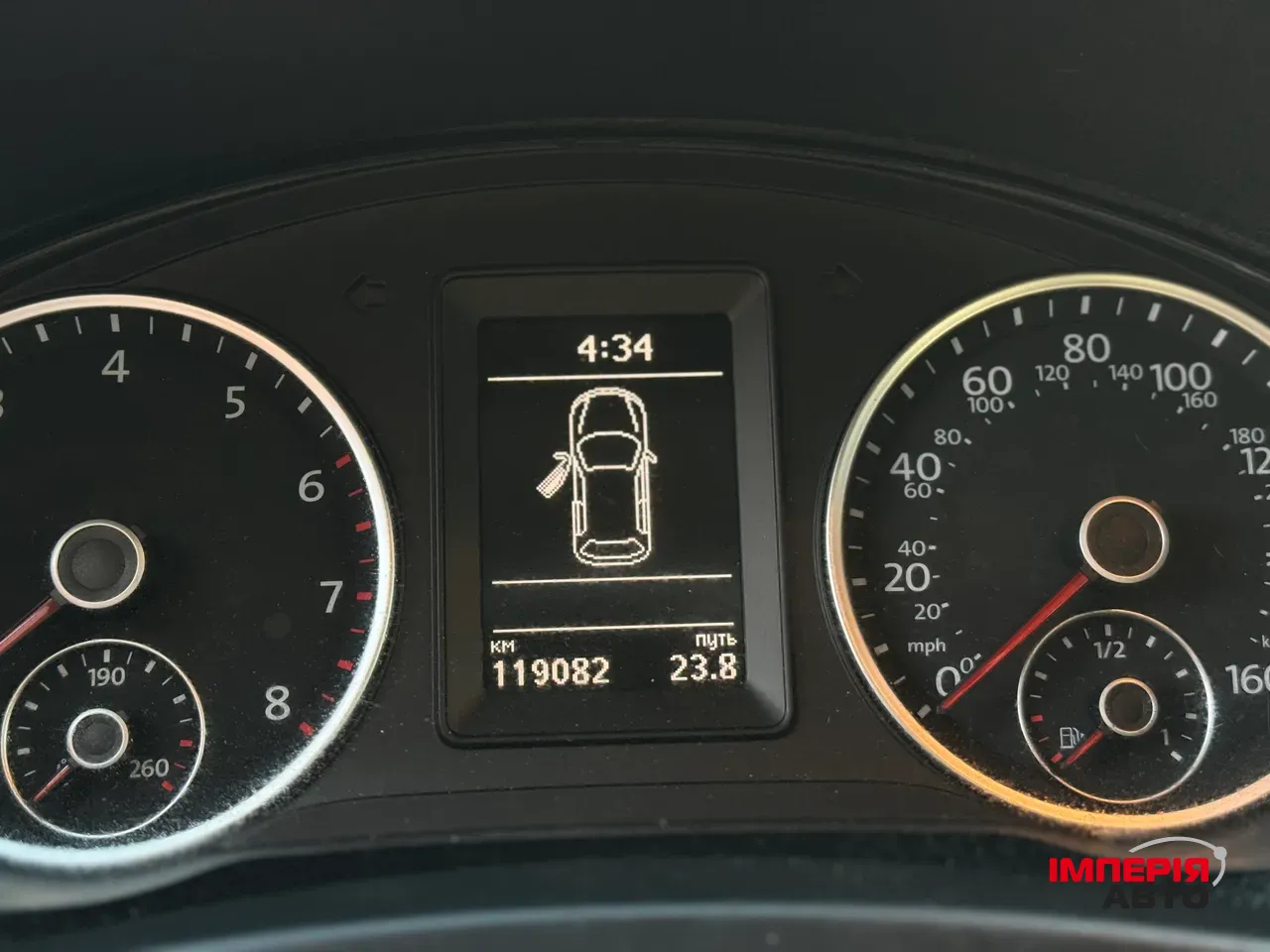 Volkswagen Tiguan - фото 6