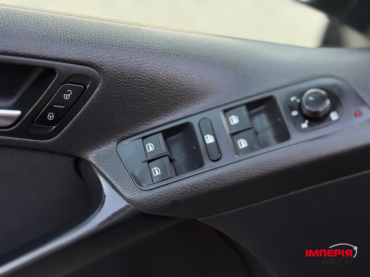 Volkswagen Tiguan - фото 16