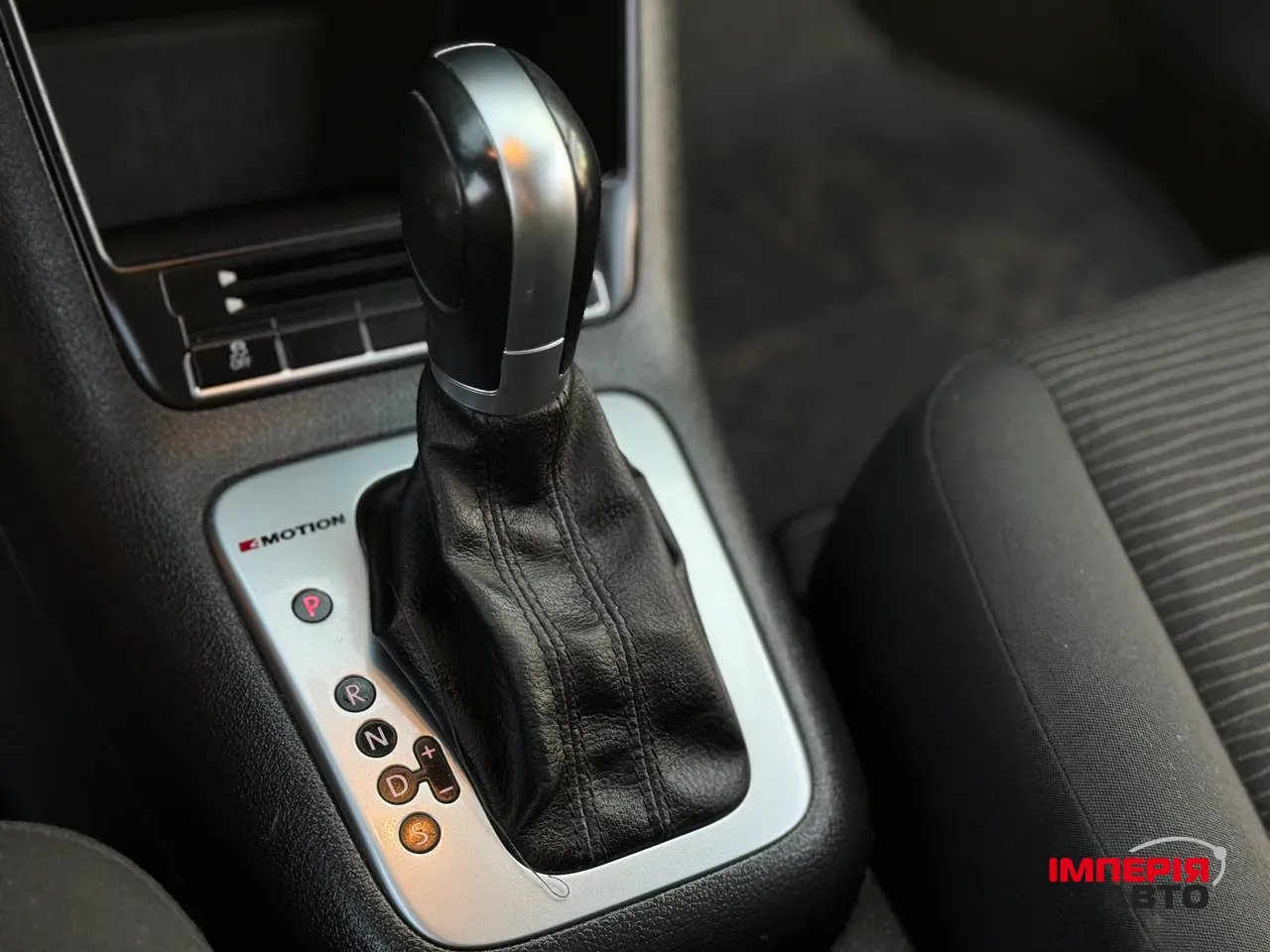 Volkswagen Tiguan - фото 13