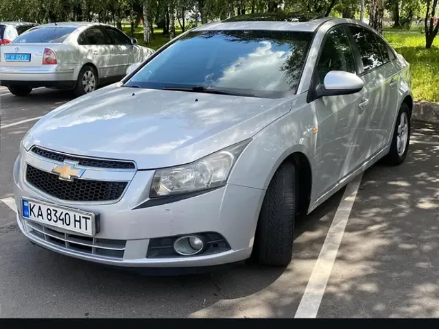 Chevrolet Cruze - фото 3