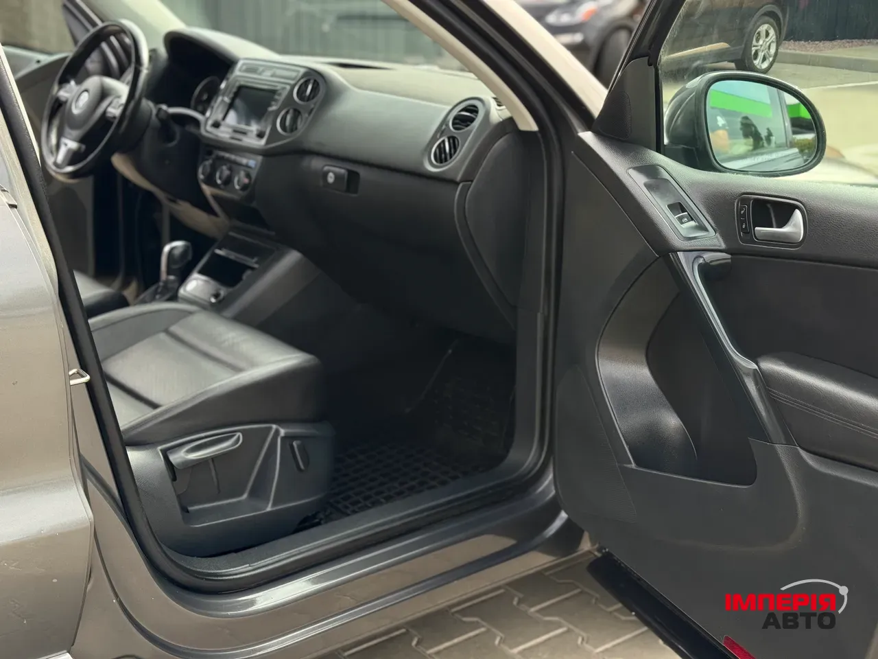 Volkswagen Tiguan - фото 24