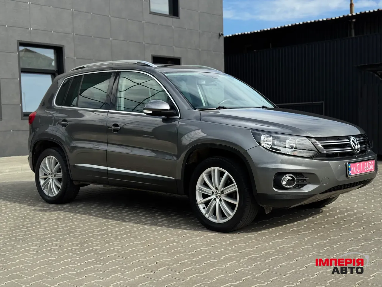 Volkswagen Tiguan - фото 10