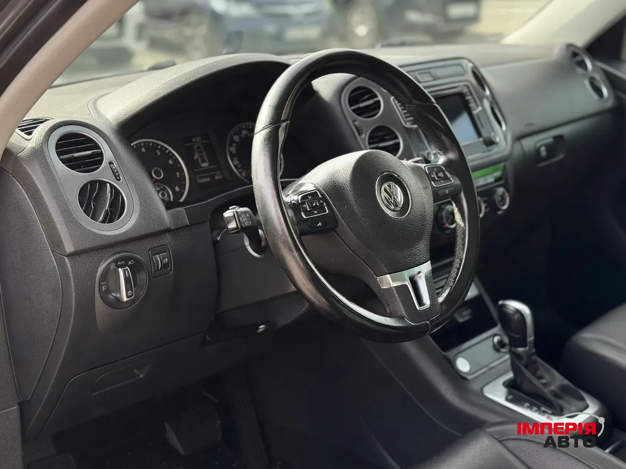 Volkswagen Tiguan - фото 14