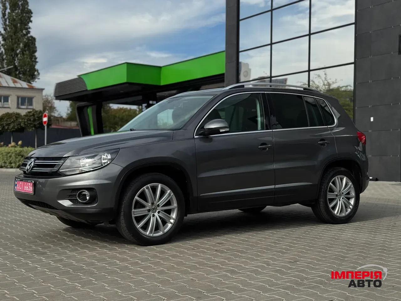 Volkswagen Tiguan - фото 3