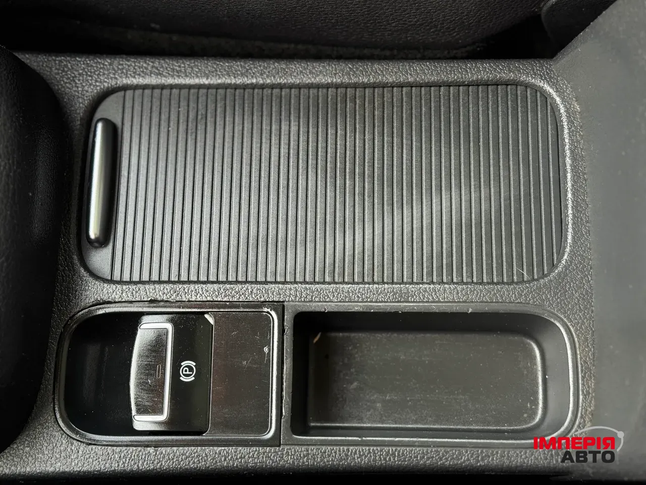 Volkswagen Tiguan - фото 16