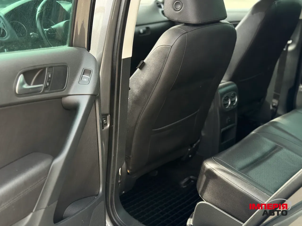 Volkswagen Tiguan - фото 23