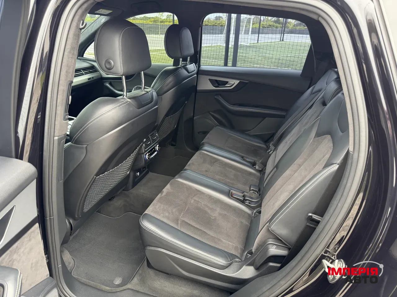 Audi SQ7 - фото 18