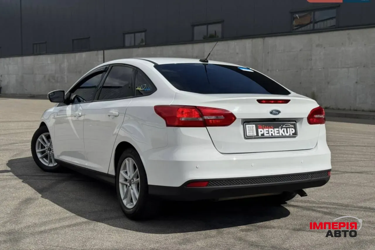 Ford Focus - фото 4