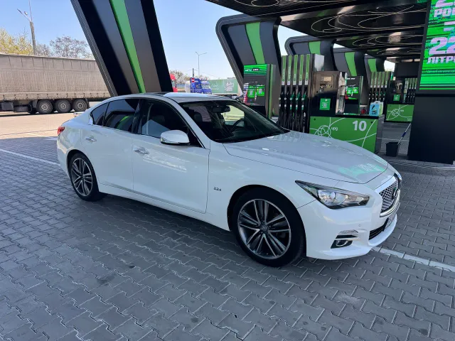 Infiniti Q50 - фото 1