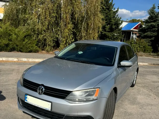 Volkswagen Jetta - фото 4