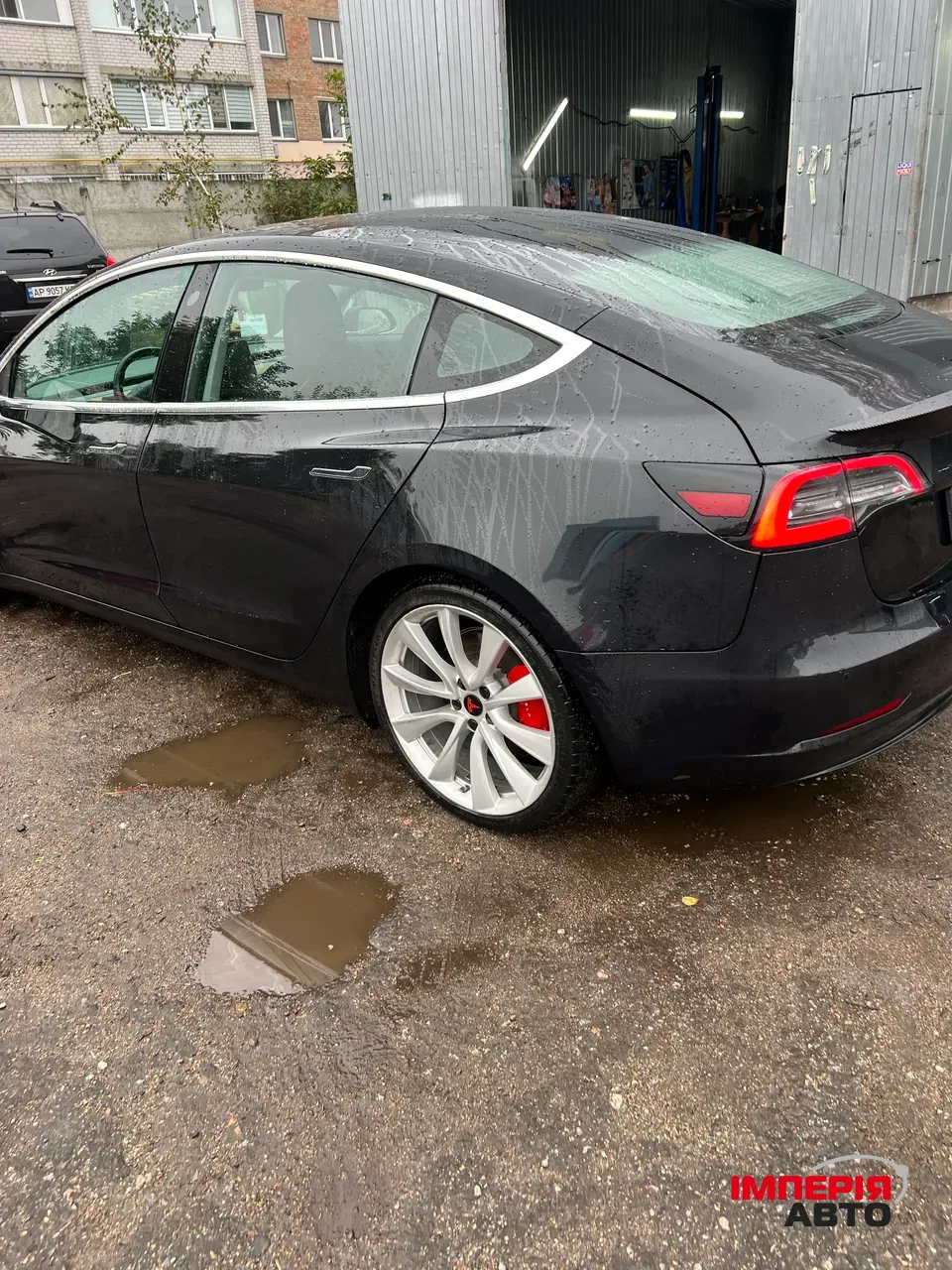 Tesla Model 3 - фото 2
