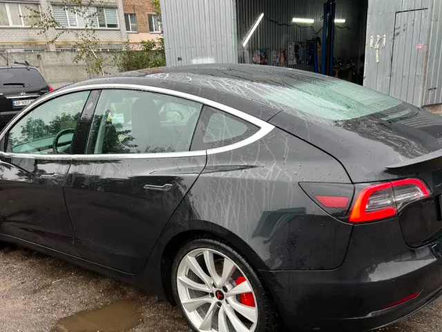 Tesla Model 3 - фото 2