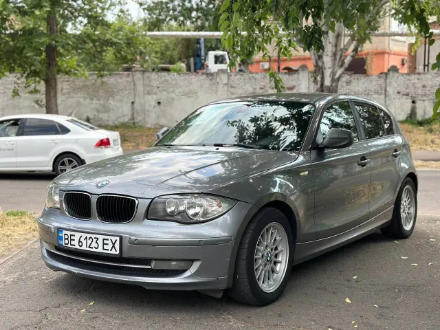 BMW 1 серії - фото 1