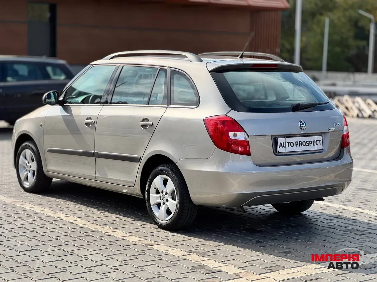 Skoda Fabia - фото 6