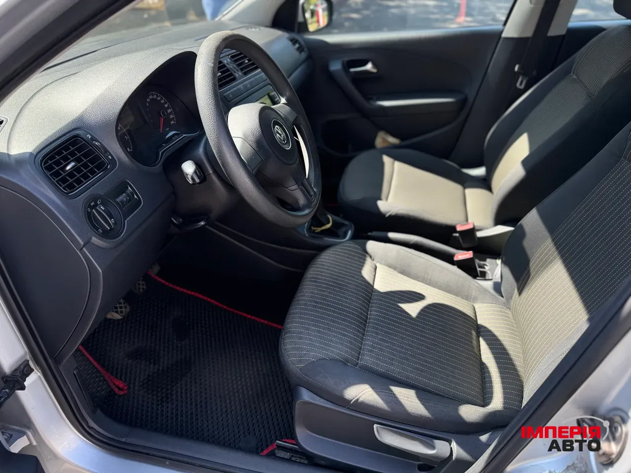 Volkswagen Polo - фото 15