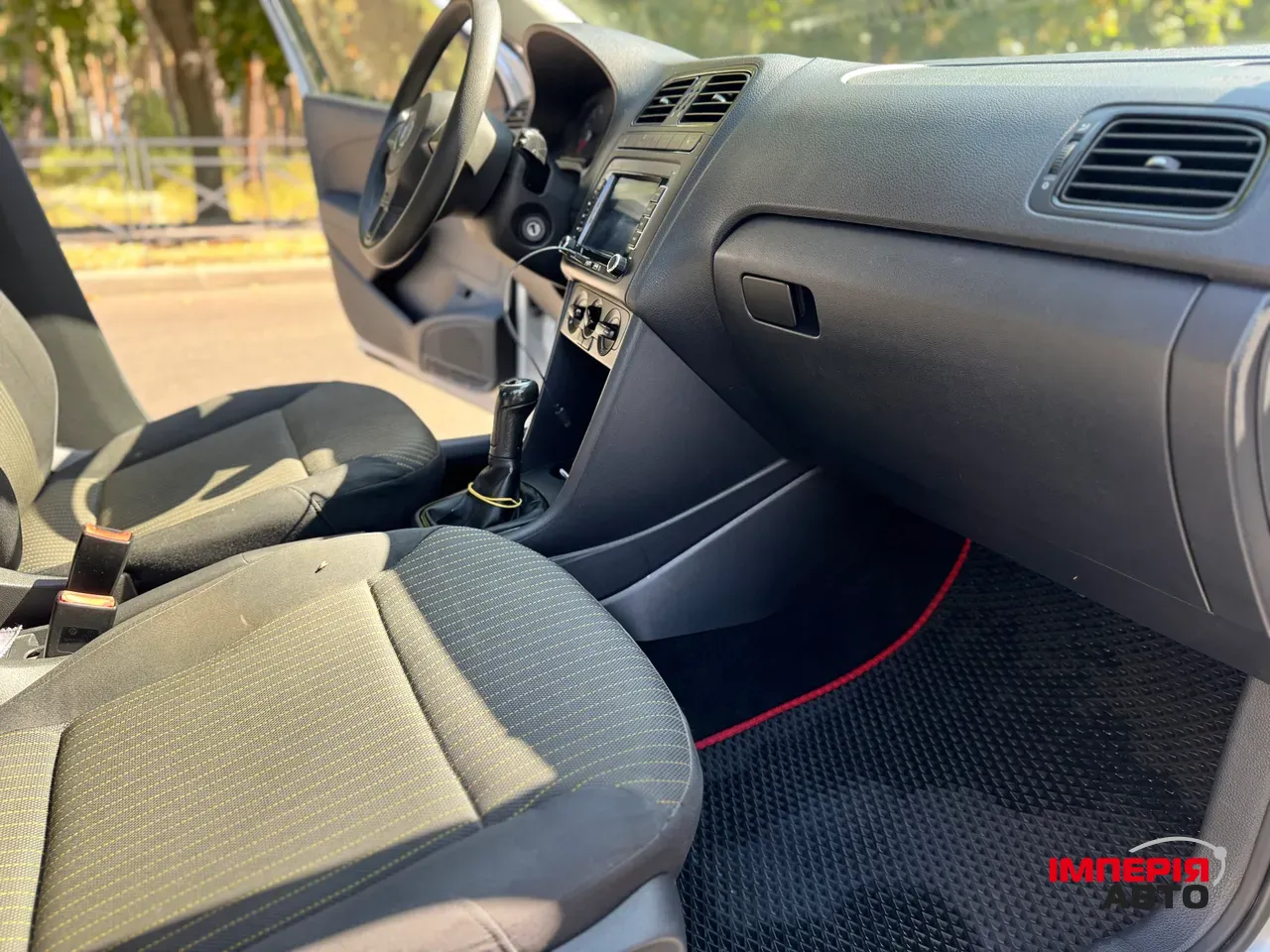 Volkswagen Polo - фото 19