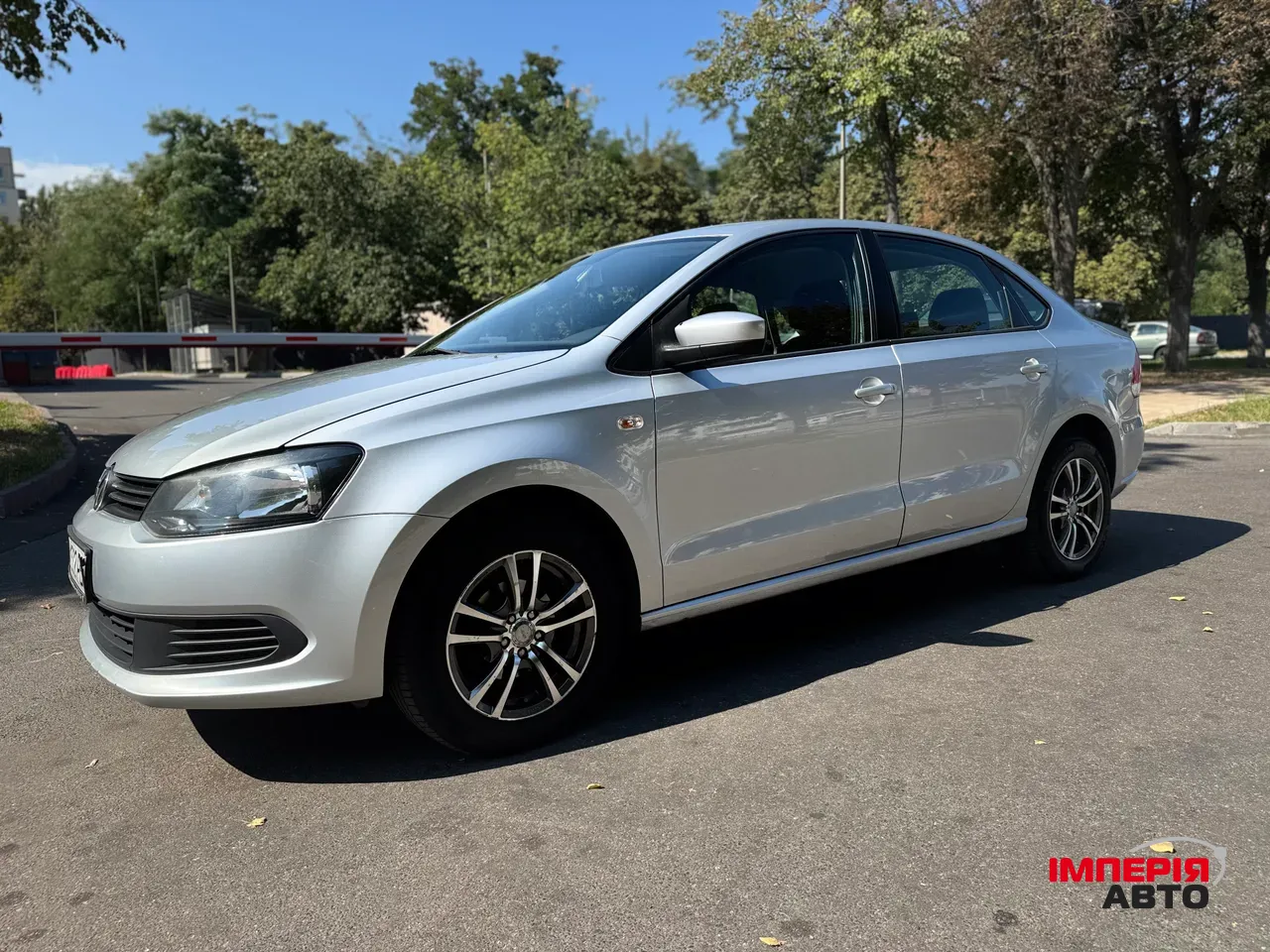 Volkswagen Polo - фото 8