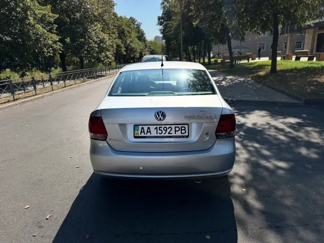 Volkswagen Polo - фото 1
