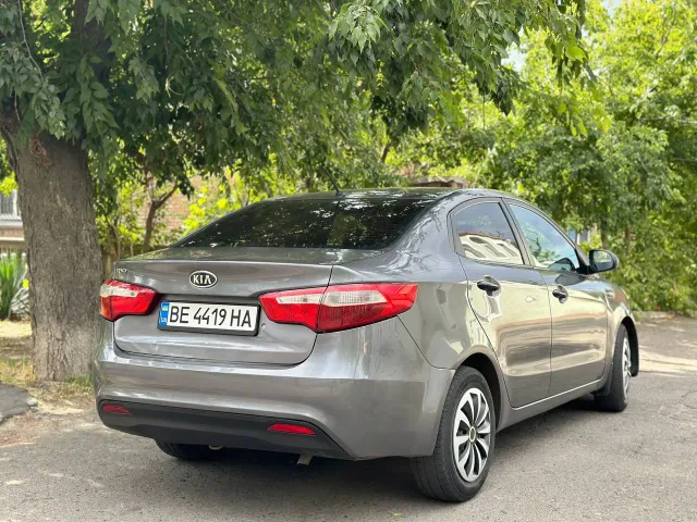 Kia Rio - фото 5