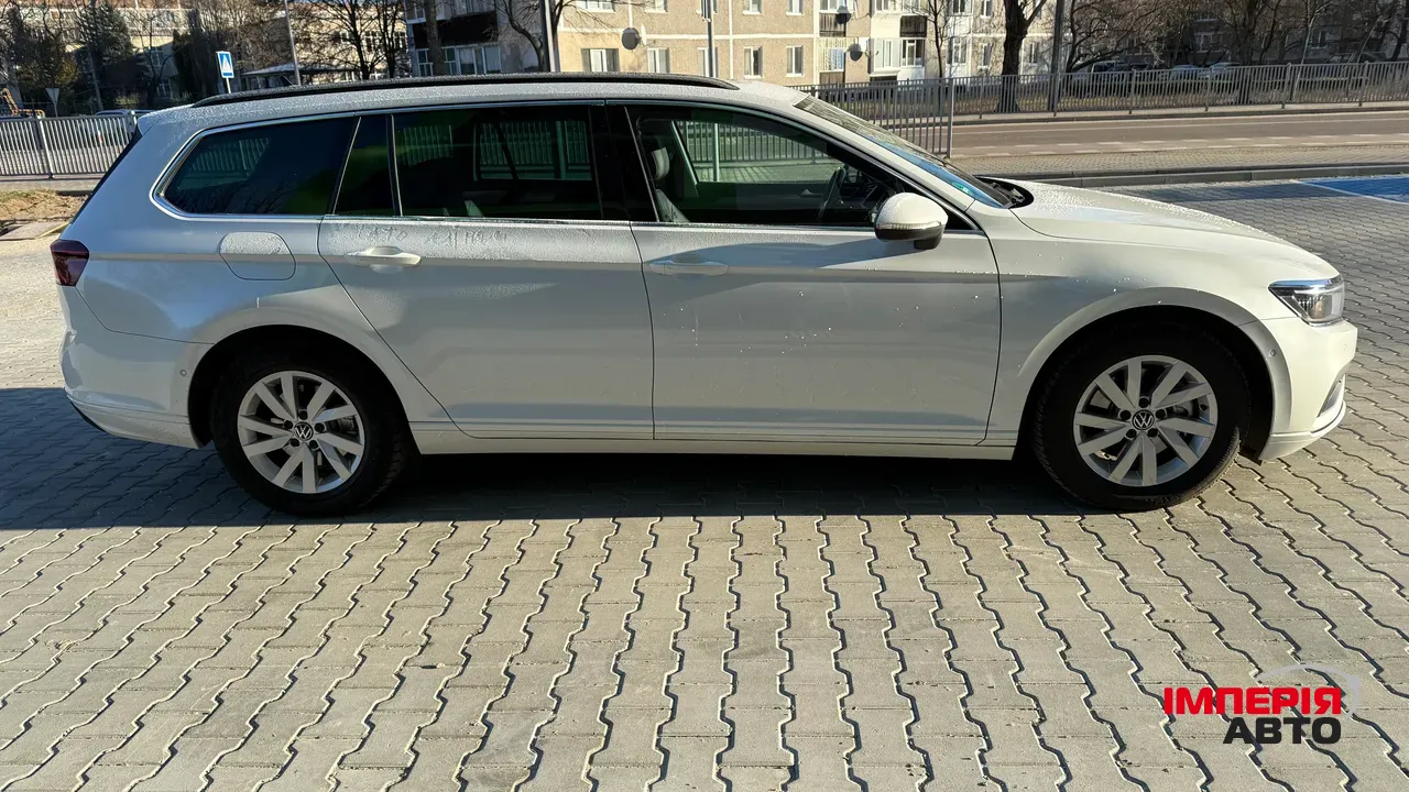 Volkswagen Passat - фото 4
