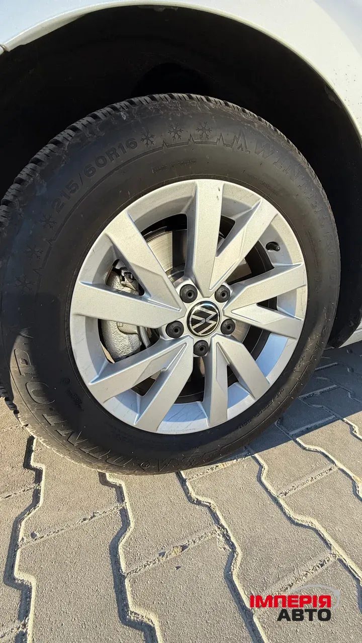 Volkswagen Passat - фото 16