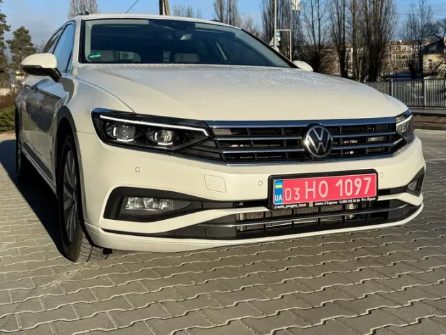 Volkswagen Passat - фото 2