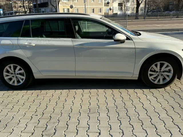 Volkswagen Passat - фото 4