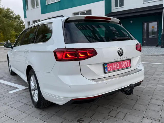Volkswagen Passat - фото 4