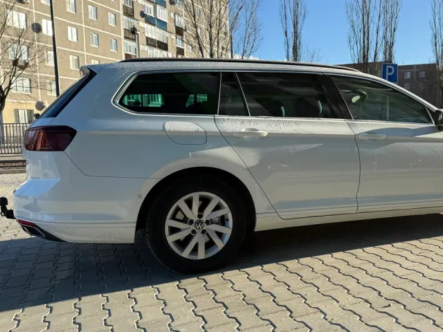 Volkswagen Passat - фото 5
