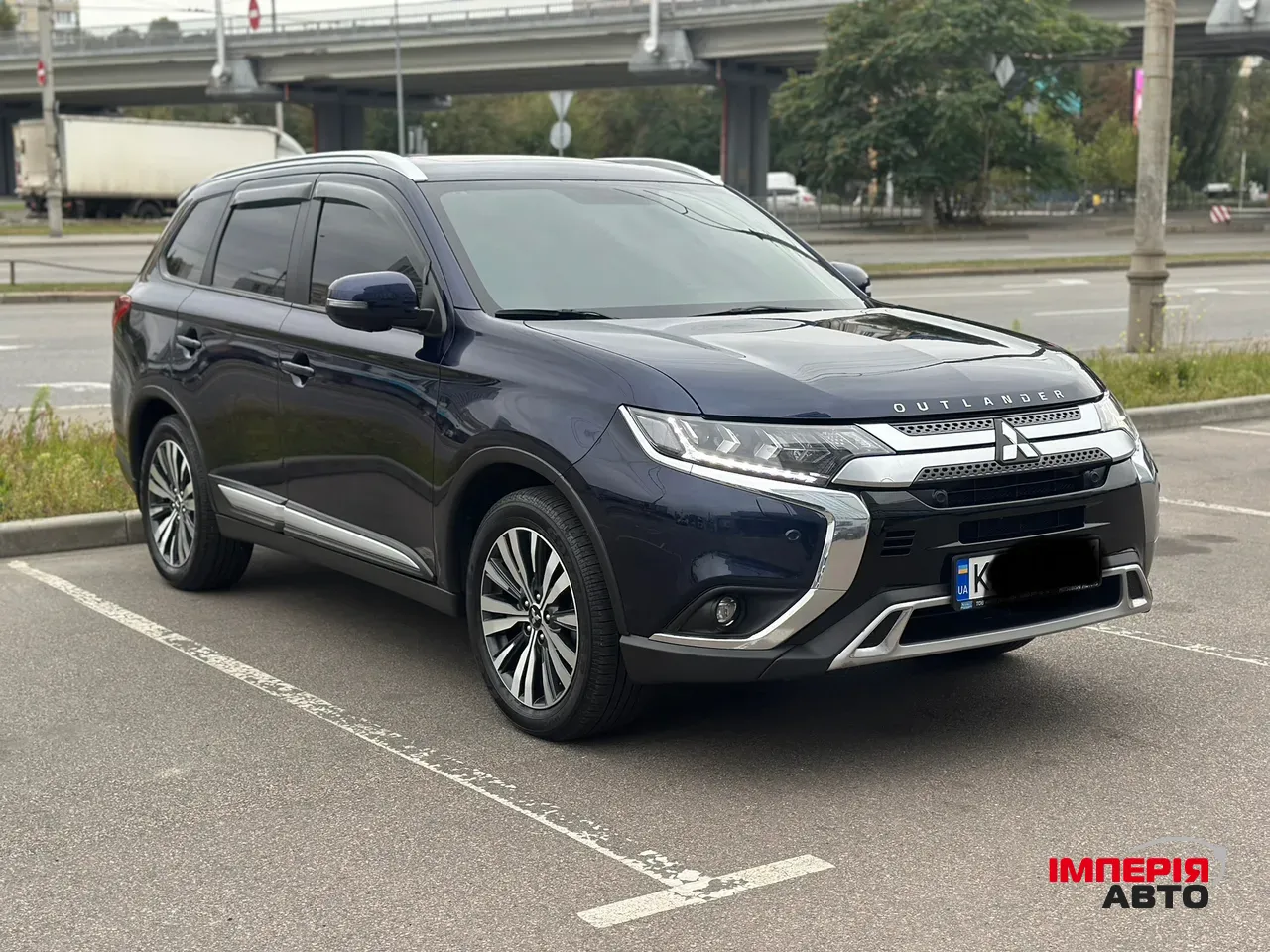 Mitsubishi Outlander - фото 2
