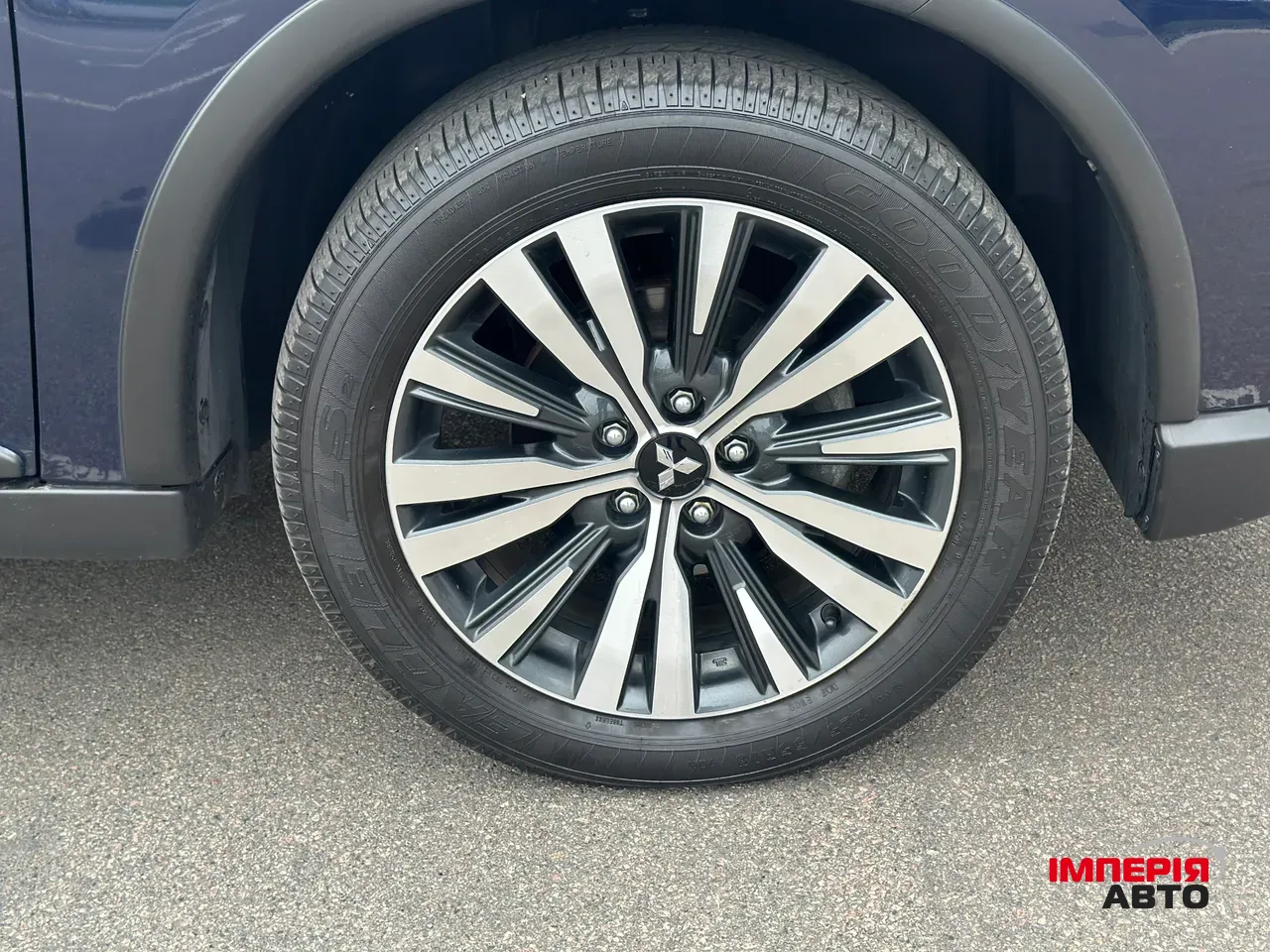 Mitsubishi Outlander - фото 5