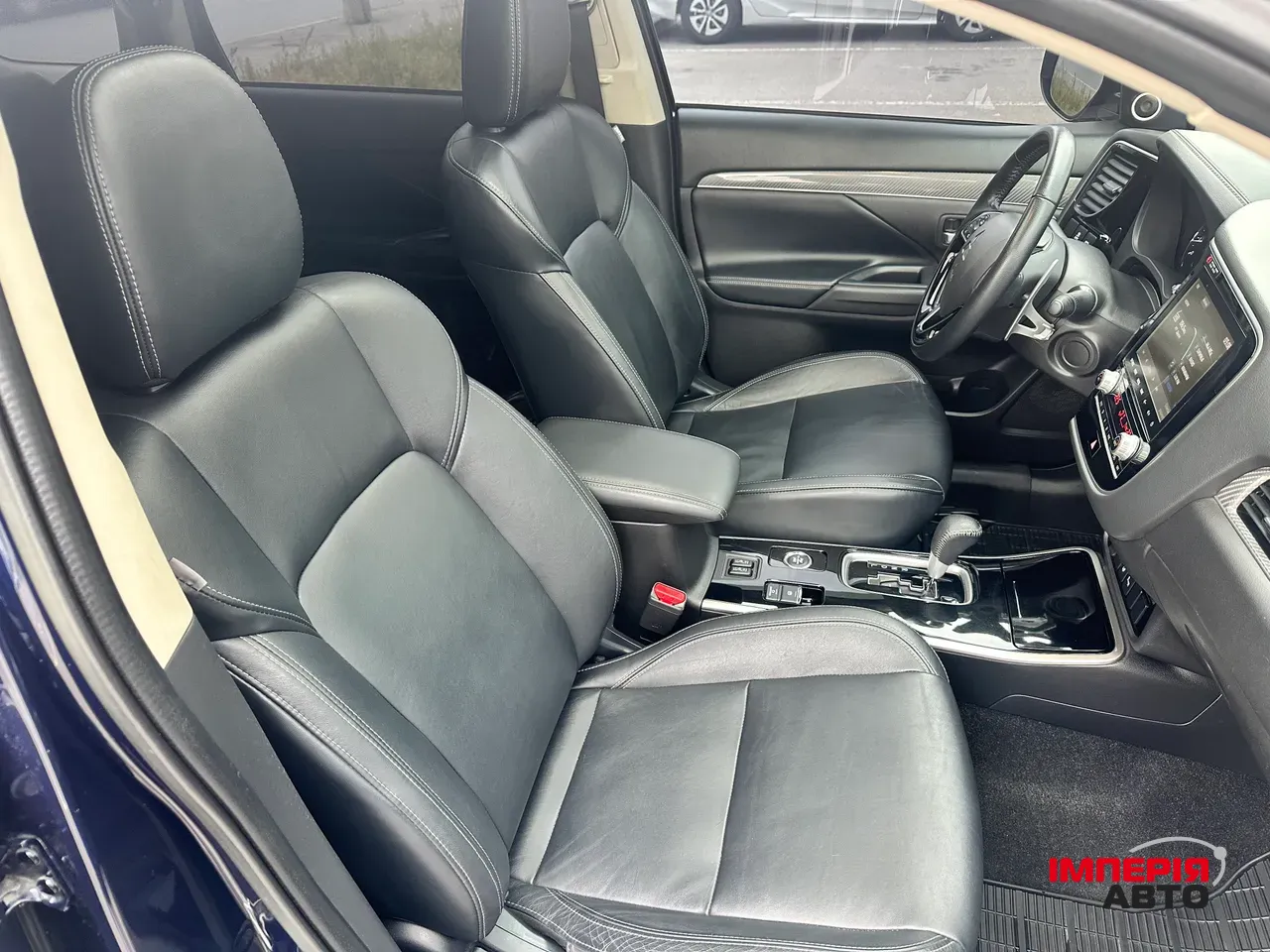 Mitsubishi Outlander - фото 23