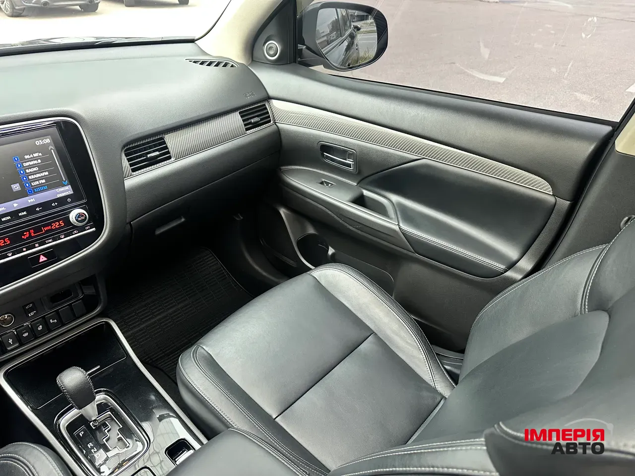 Mitsubishi Outlander - фото 18