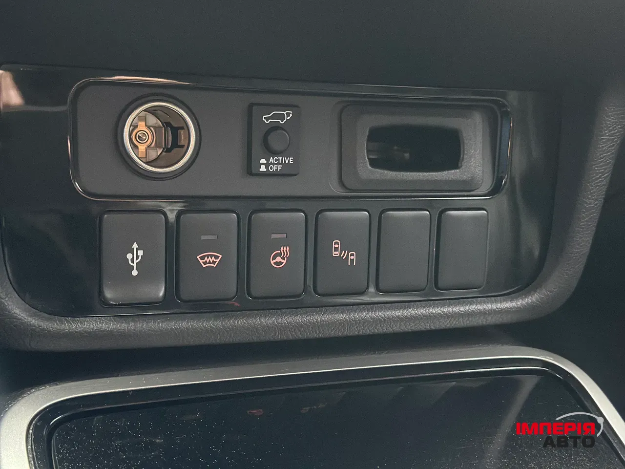 Mitsubishi Outlander - фото 27