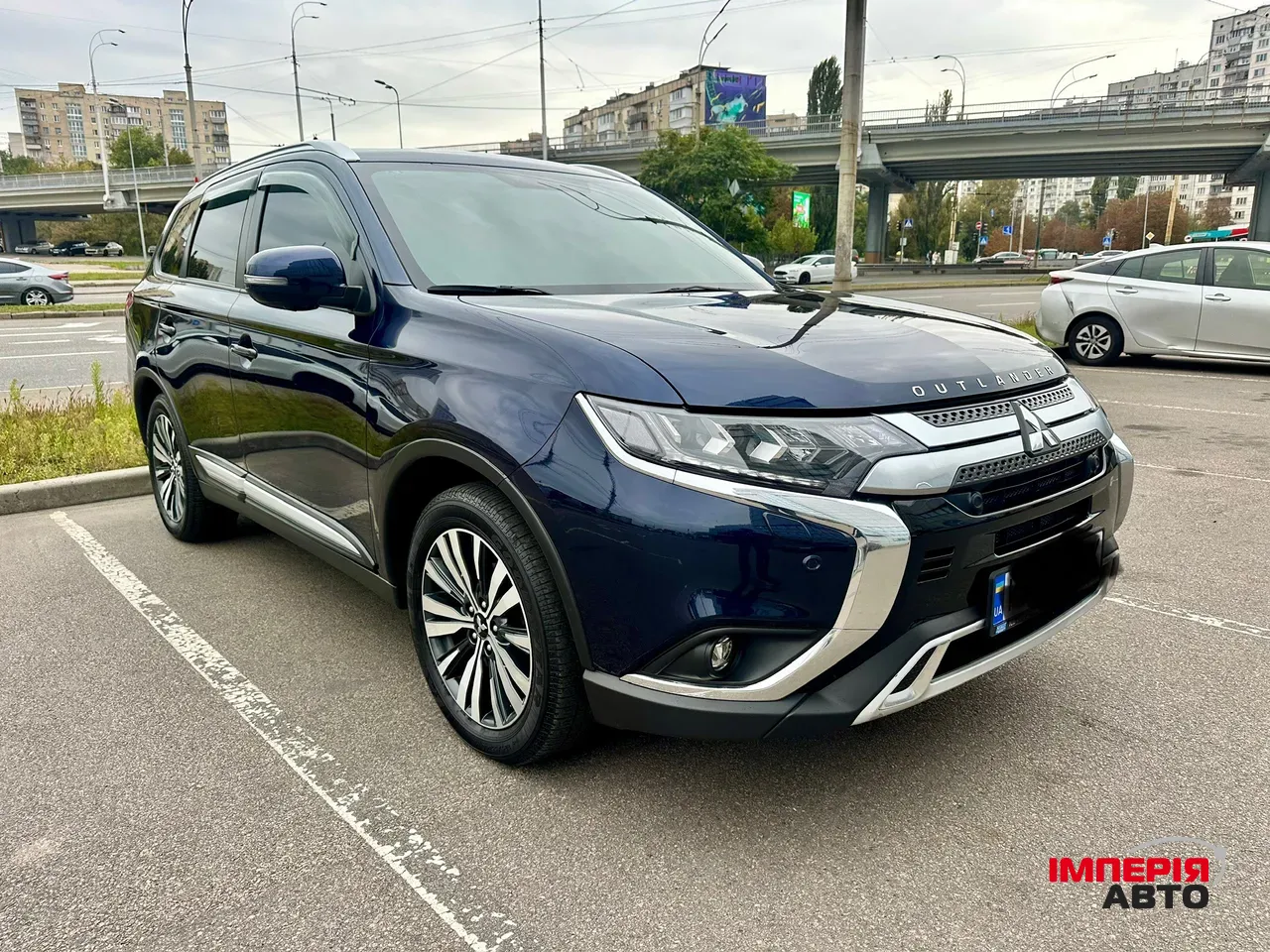 Mitsubishi Outlander - фото 11