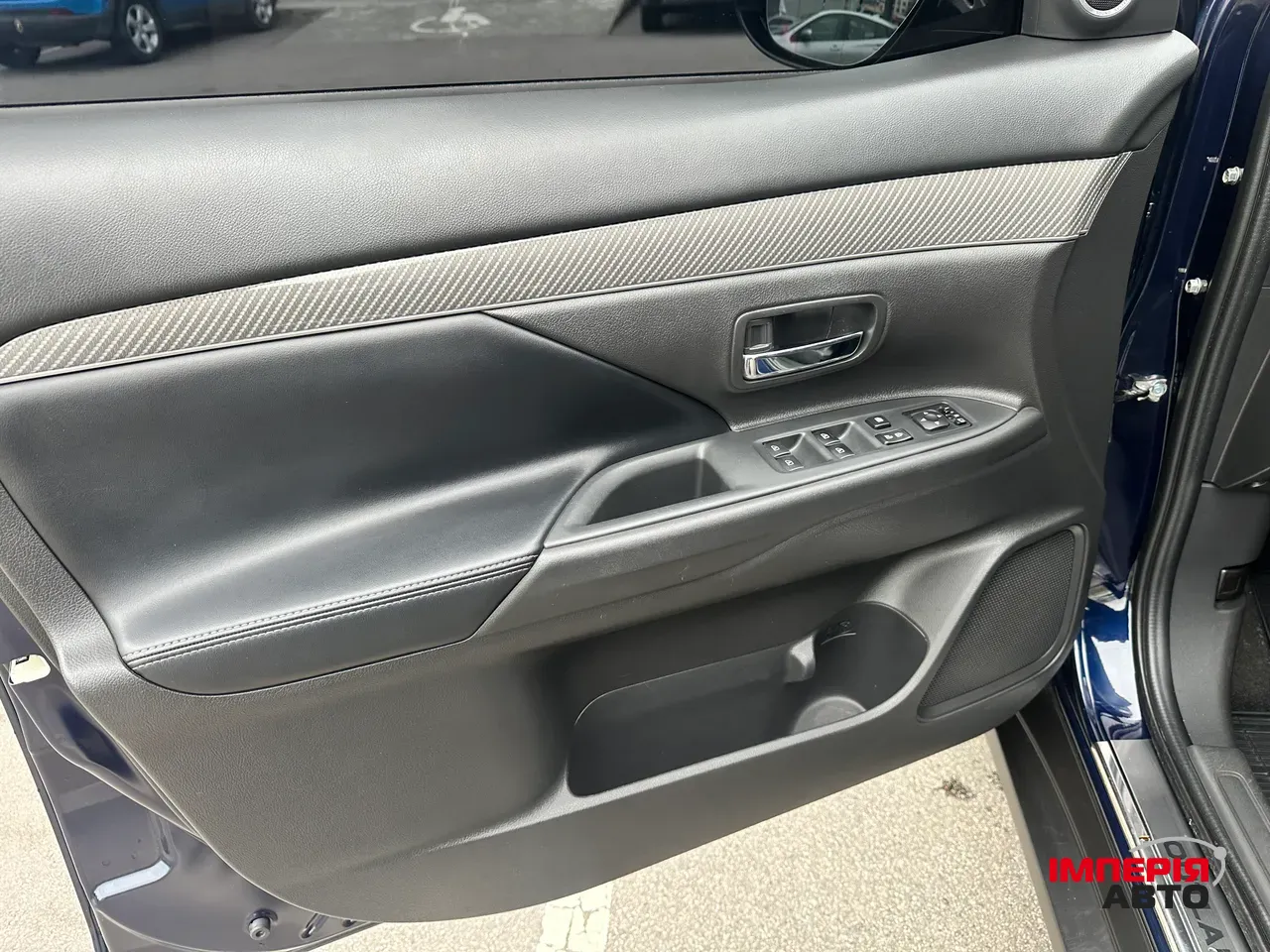 Mitsubishi Outlander - фото 15