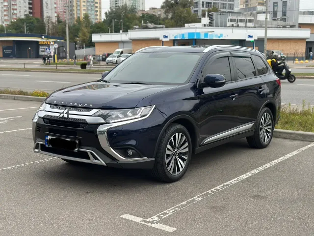 Mitsubishi Outlander - фото 2