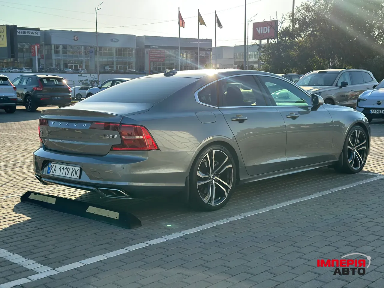 Volvo S90 - фото 15