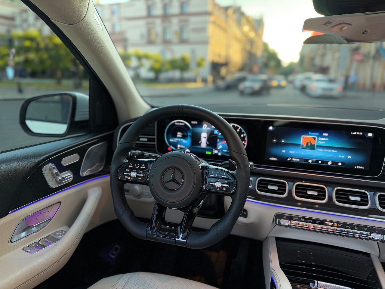 Mercedes-Benz GLS - фото 14