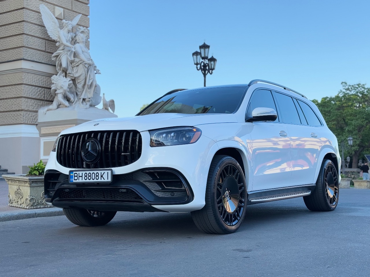 Mercedes-Benz GLS - фото 9