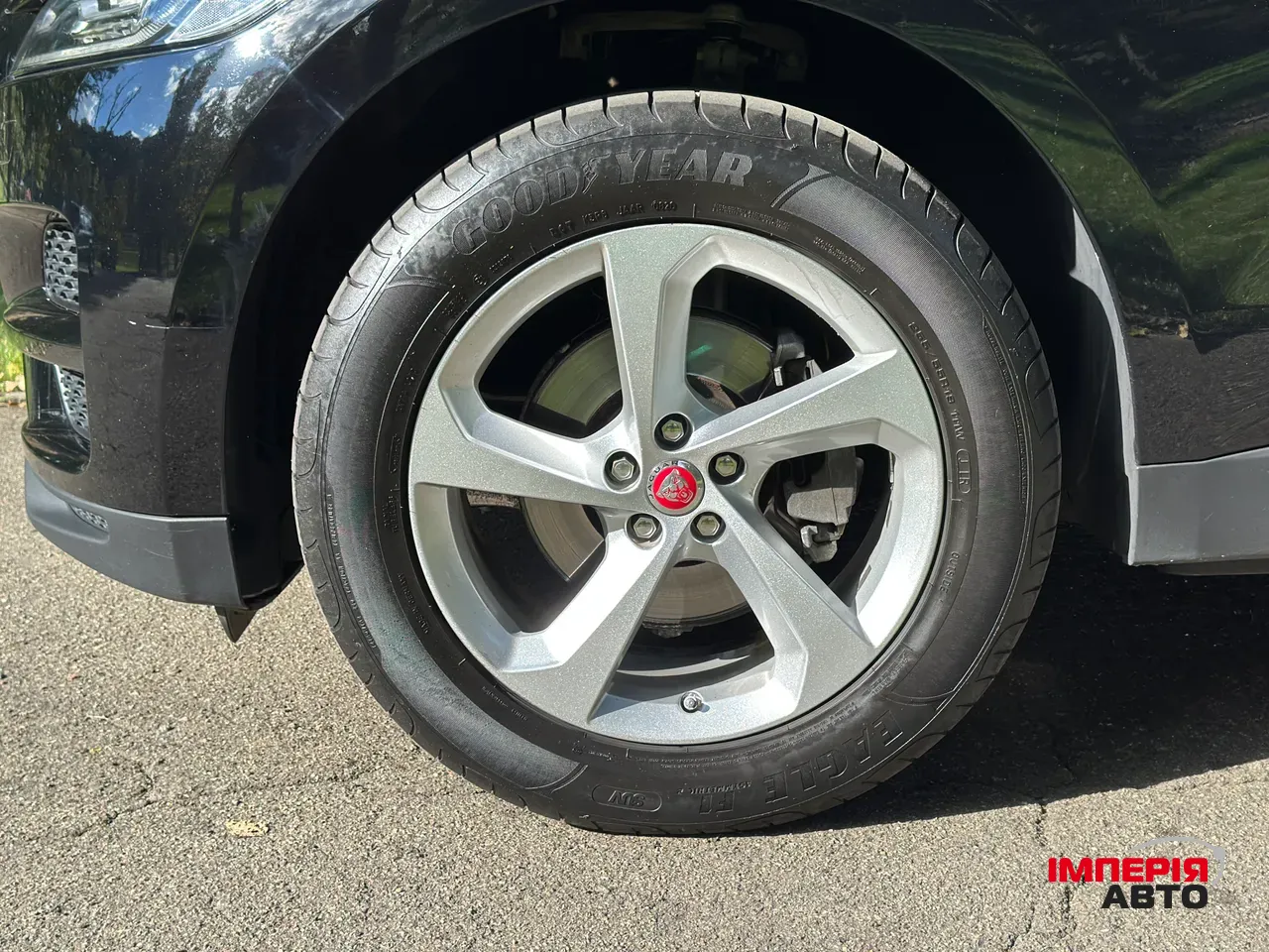 Jaguar F-Pace - фото 14