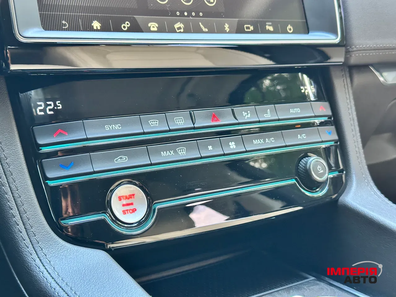 Jaguar F-Pace - фото 27