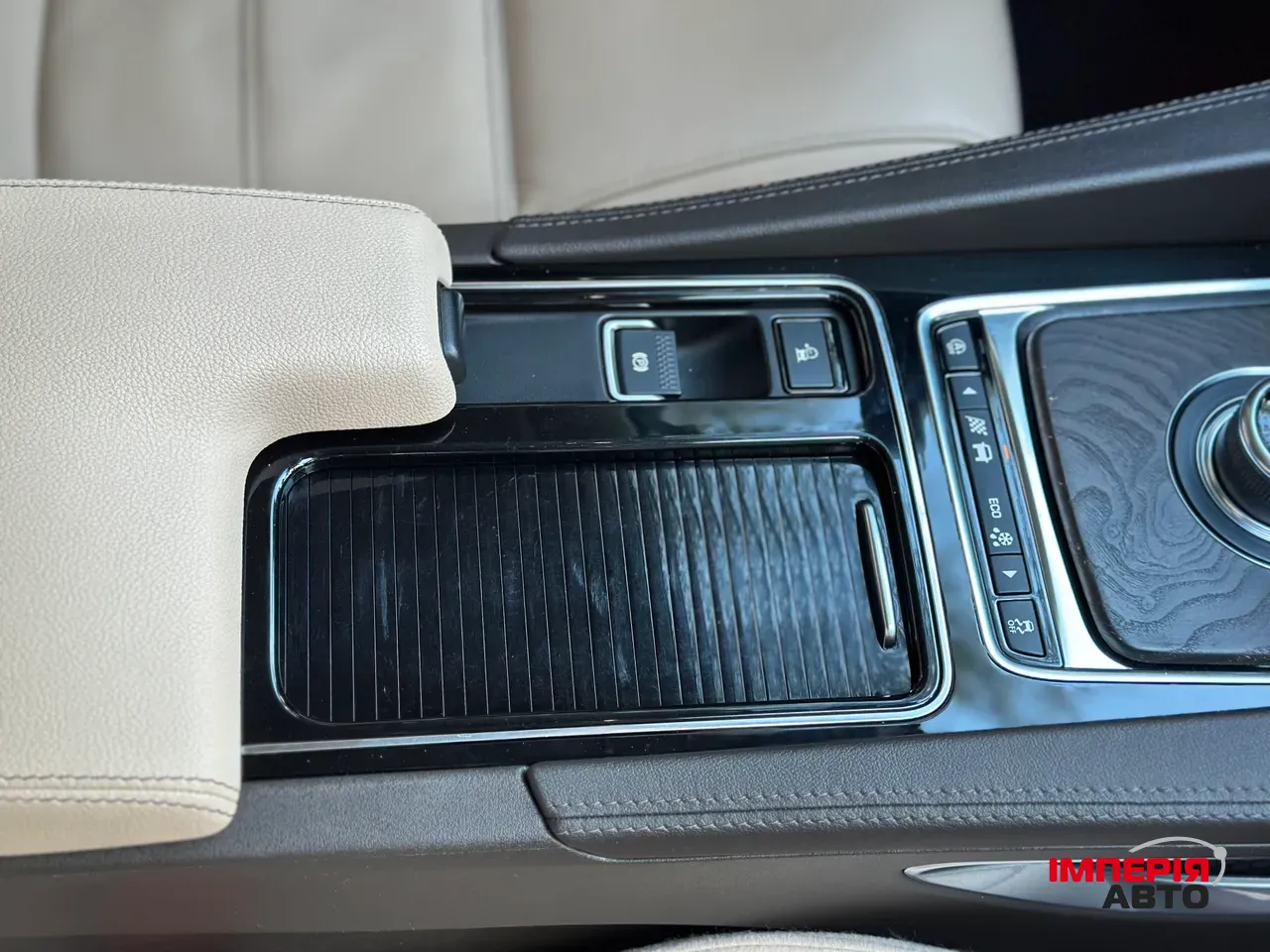 Jaguar F-Pace - фото 29